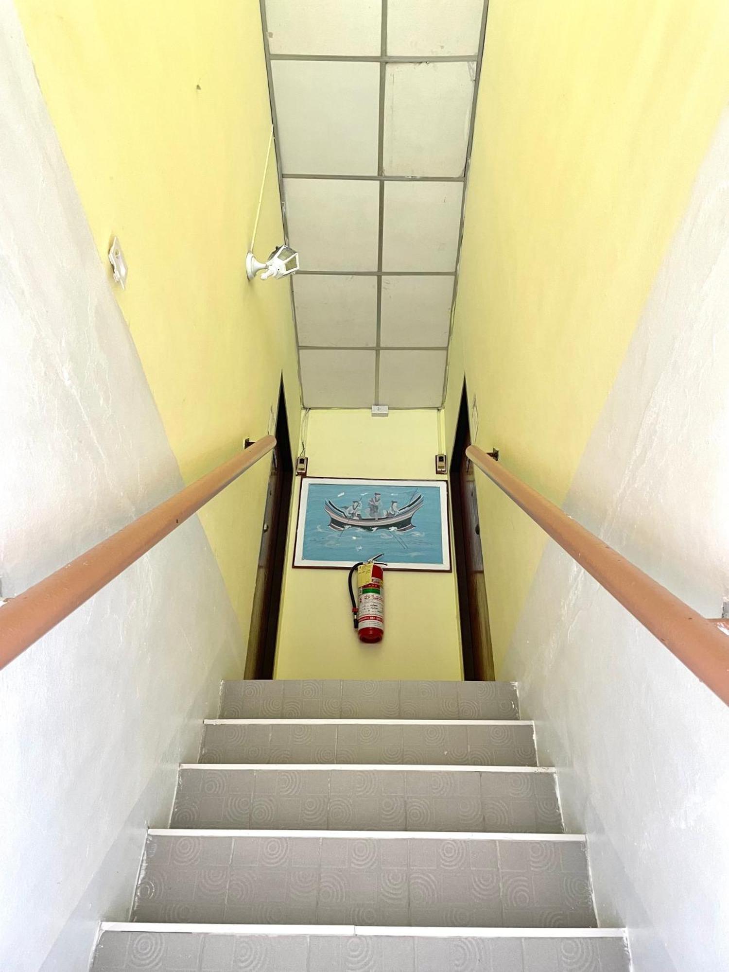 Jj Karon Beach Hotel Bagian luar foto